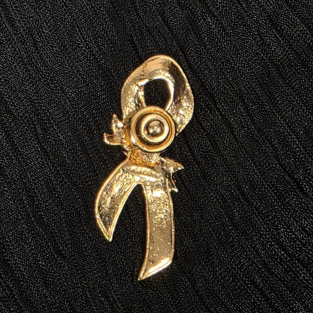 Vintage Avon Pink Ribbon Rose Lapel Pin Gold Tone Breast Cancer Awareness